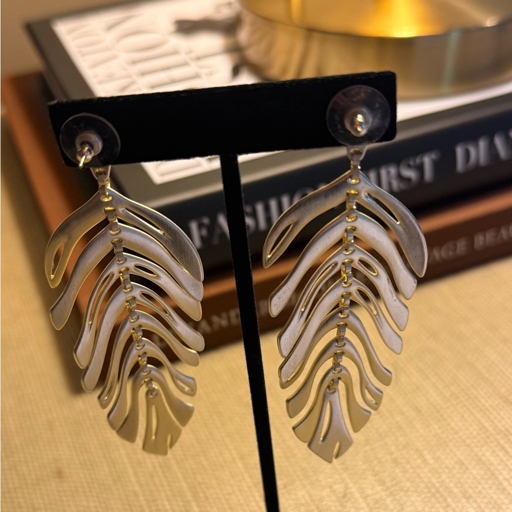 Kendra Scott Gold Leaf Earrings